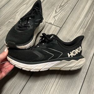 Hoka Arahi 🖤